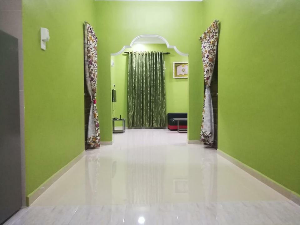 Homestay Damai Yusmila Kuala Terengganu Zewnętrze zdjęcie