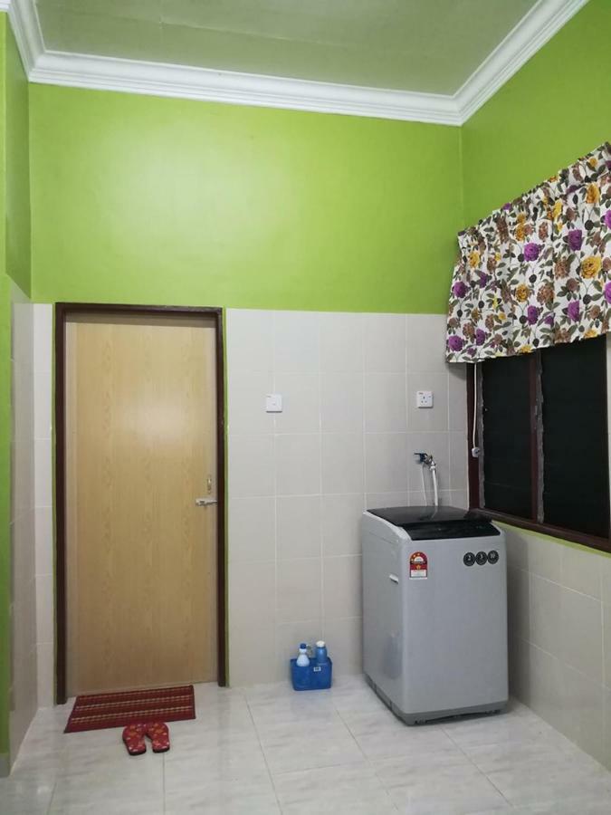 Homestay Damai Yusmila Kuala Terengganu Zewnętrze zdjęcie