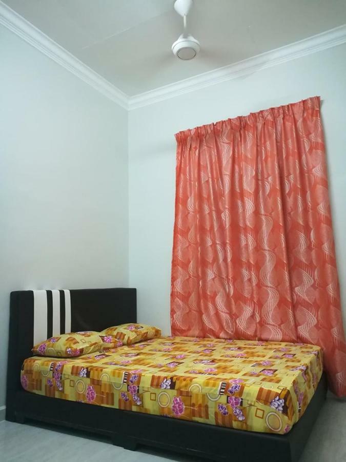 Homestay Damai Yusmila Kuala Terengganu Zewnętrze zdjęcie