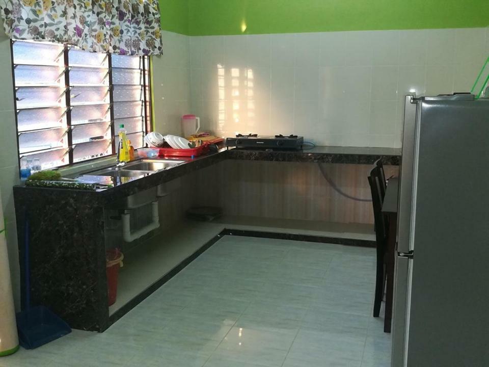 Homestay Damai Yusmila Kuala Terengganu Zewnętrze zdjęcie