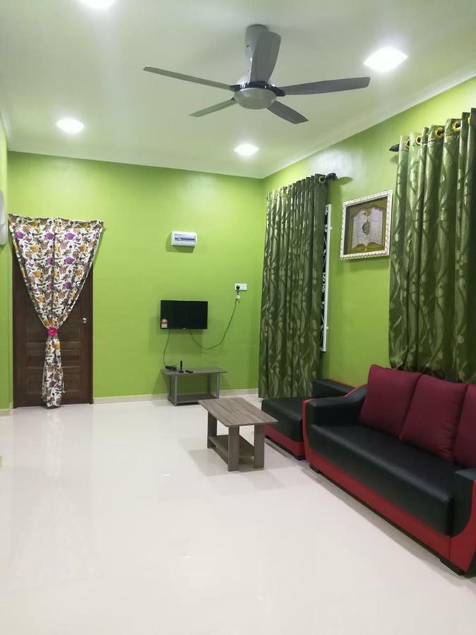 Homestay Damai Yusmila Kuala Terengganu Zewnętrze zdjęcie