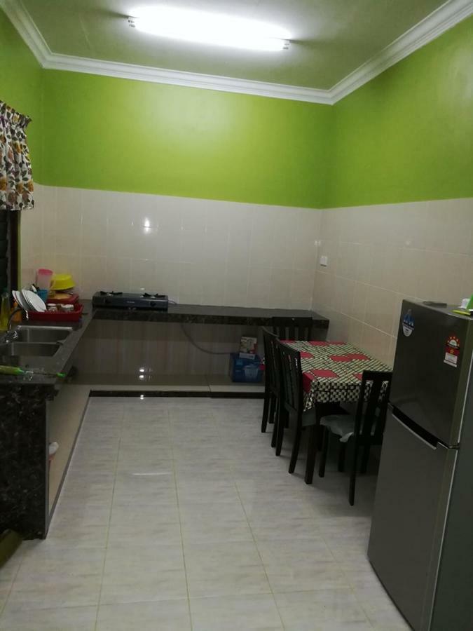 Homestay Damai Yusmila Kuala Terengganu Zewnętrze zdjęcie